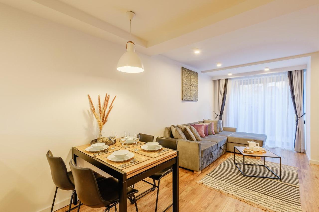 Rezydencja Ornak 5 - Stylowe Apartamenty Z Balkonami I Jacuzzi, 5 Min Pieszo Do Krupowek, Izby Podhalanskie زاكوباني المظهر الخارجي الصورة
