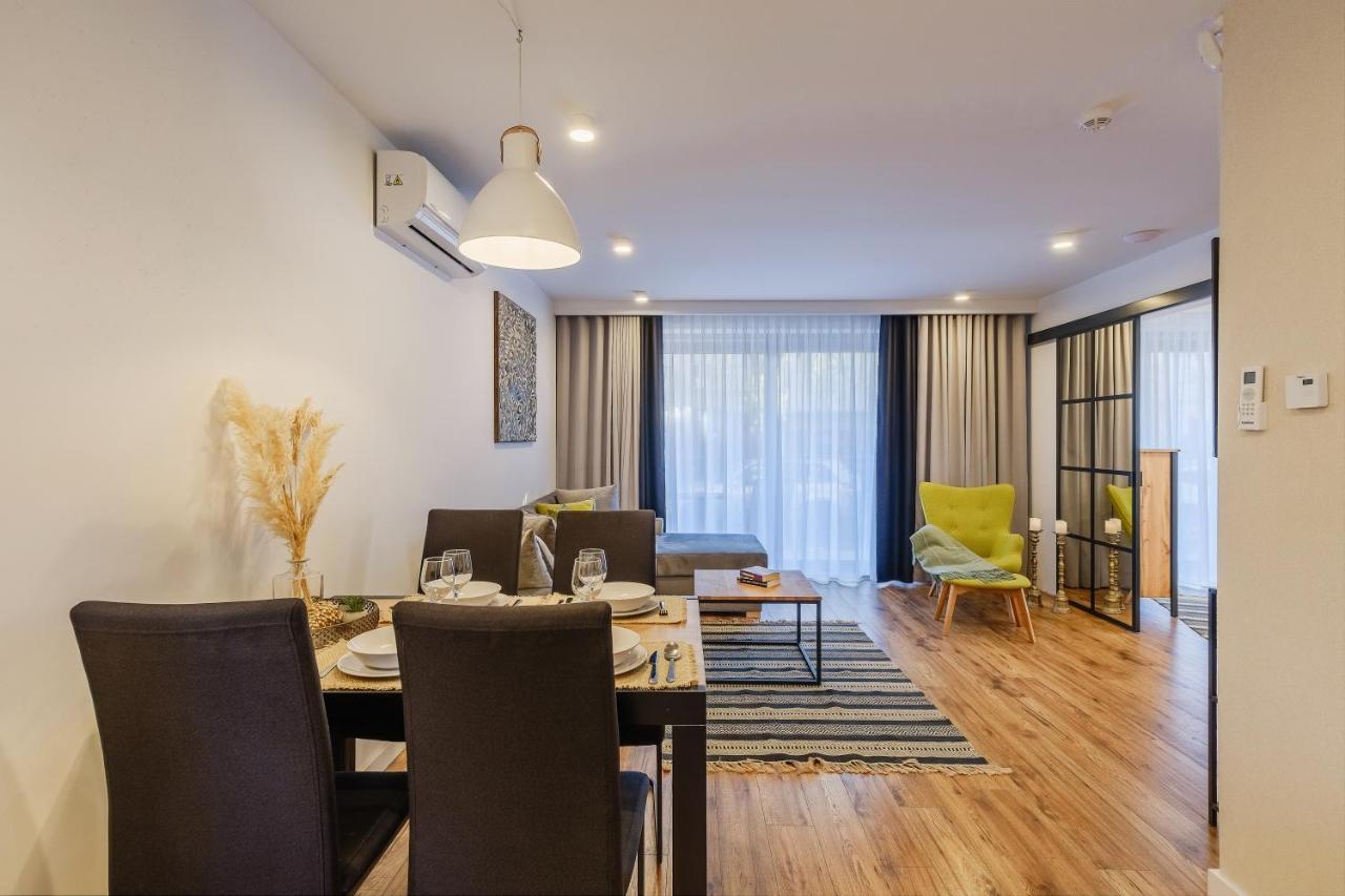 Rezydencja Ornak 5 - Stylowe Apartamenty Z Balkonami I Jacuzzi, 5 Min Pieszo Do Krupowek, Izby Podhalanskie زاكوباني المظهر الخارجي الصورة