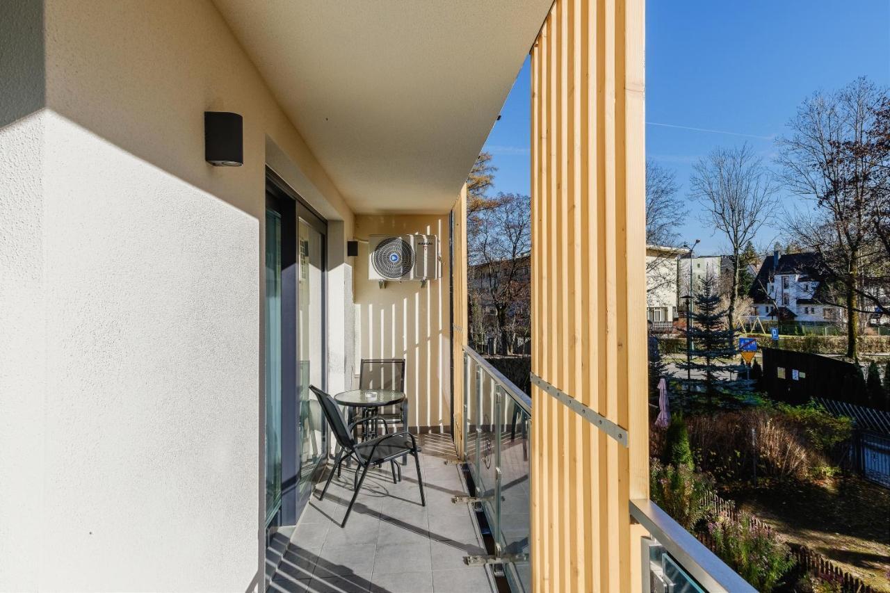 Rezydencja Ornak 5 - Stylowe Apartamenty Z Balkonami I Jacuzzi, 5 Min Pieszo Do Krupowek, Izby Podhalanskie زاكوباني المظهر الخارجي الصورة